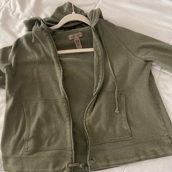 green cropped sweater - Picture 1 of 5